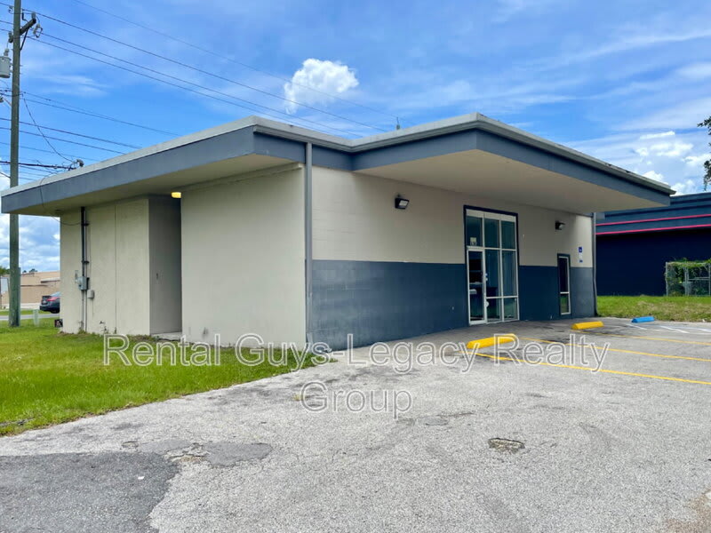 6365 Philips Highway – photo 1