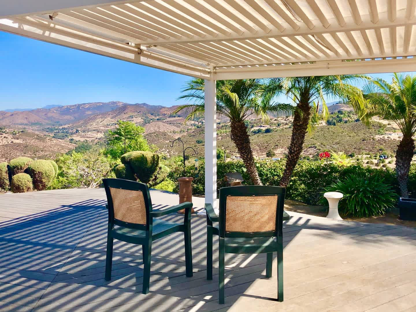 Beautiful Custom Home in Fallbrook, just minutes from town, Million Dollar Views, and Privacy a Plenty! – photo 1