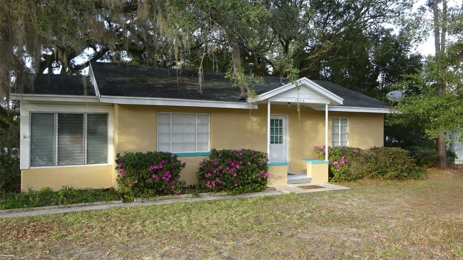 1209 NE 14TH Street – photo 1
