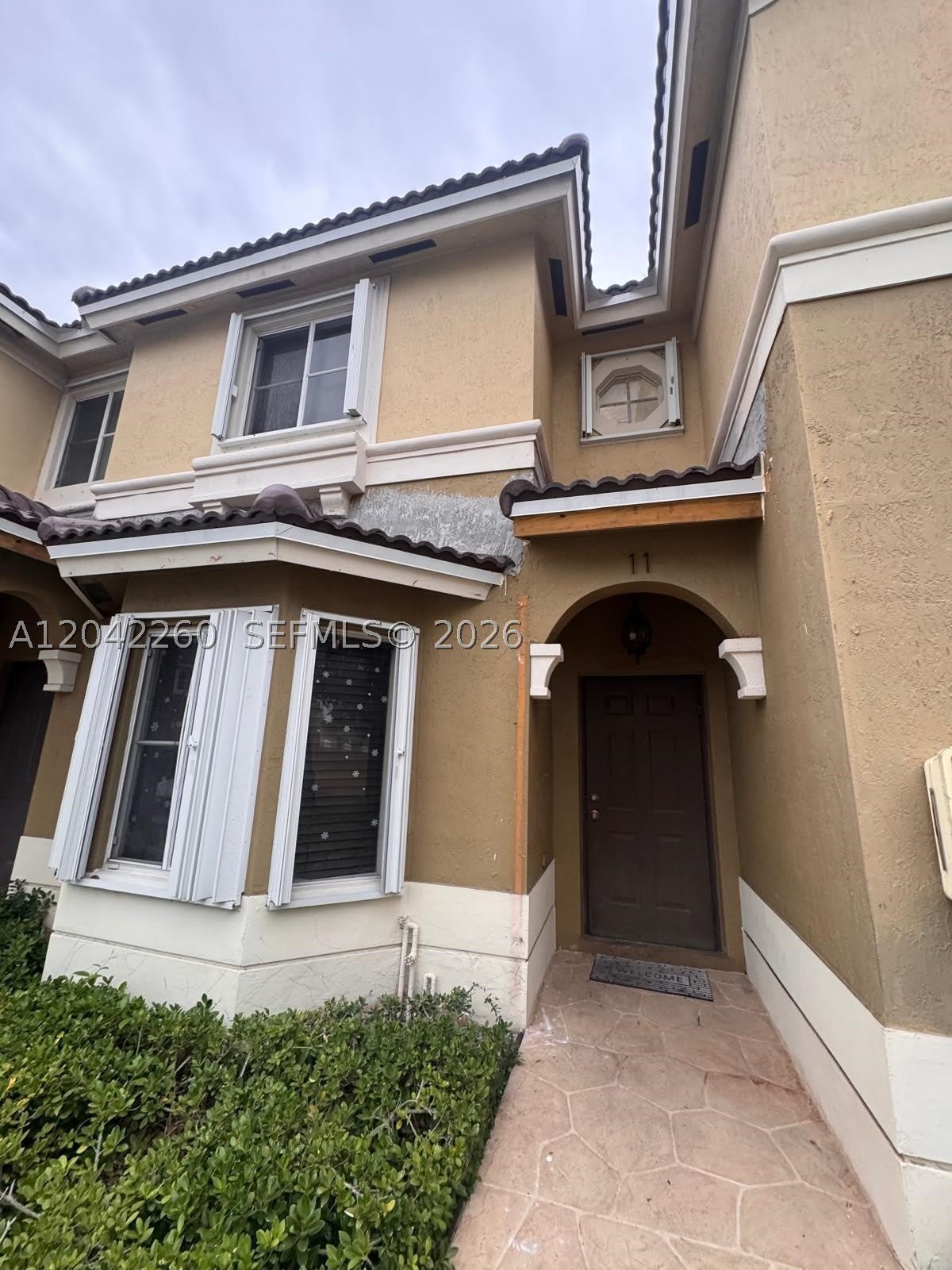 8810 W Flagler St – photo 1 of 24