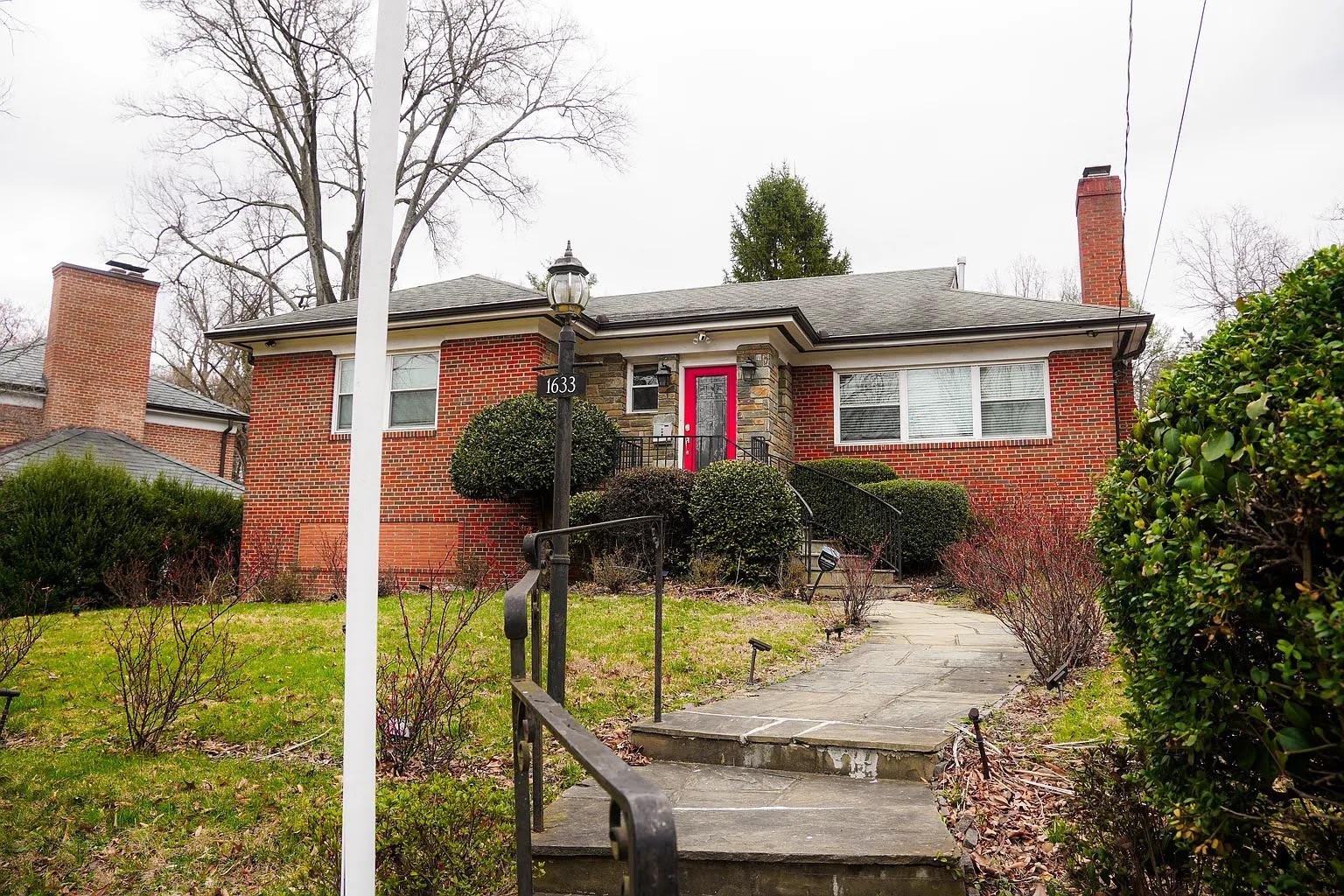 1633 KALMIA Road NW – photo 1