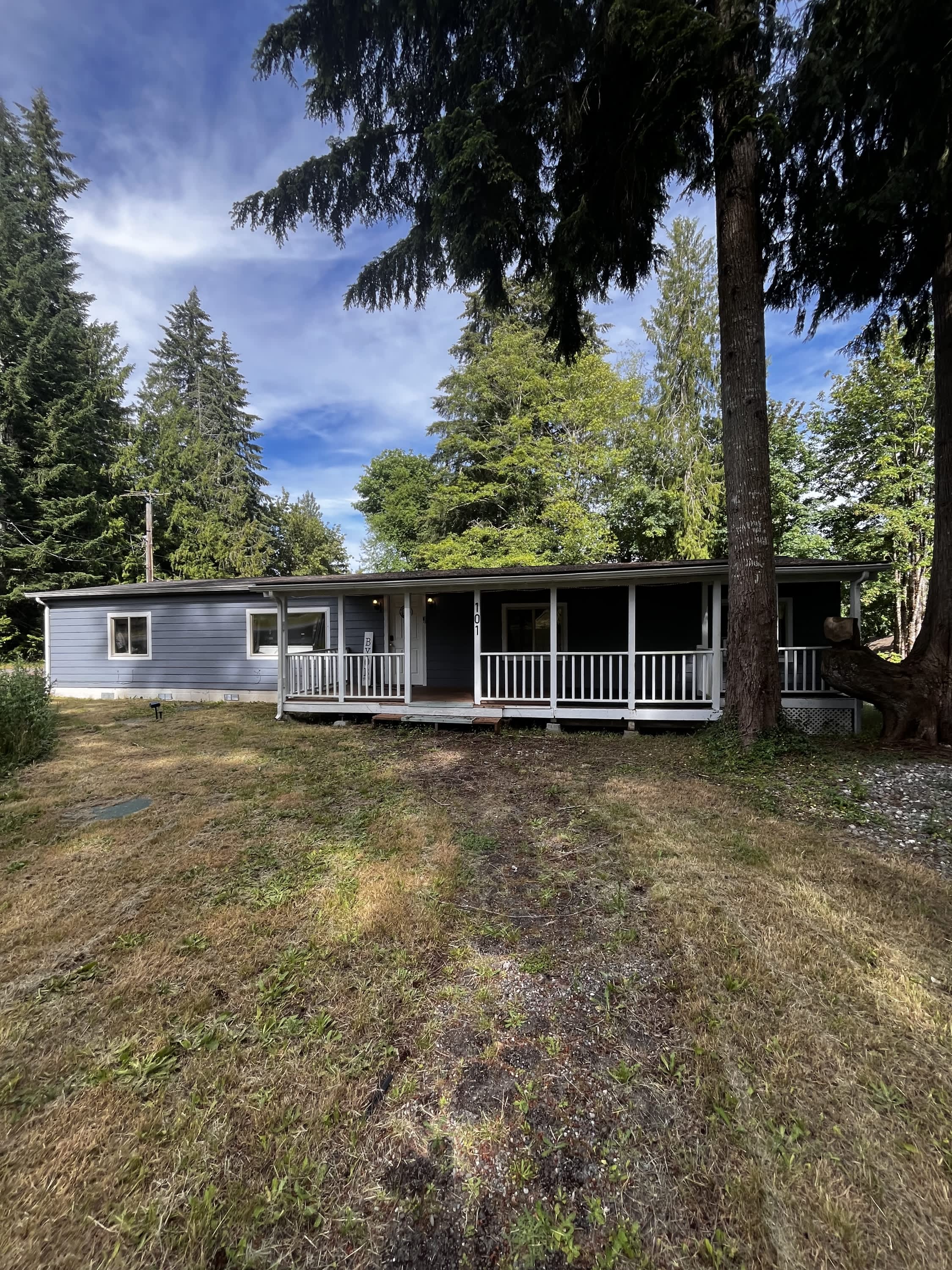 101 East Wood Lane – photo 1 of 18