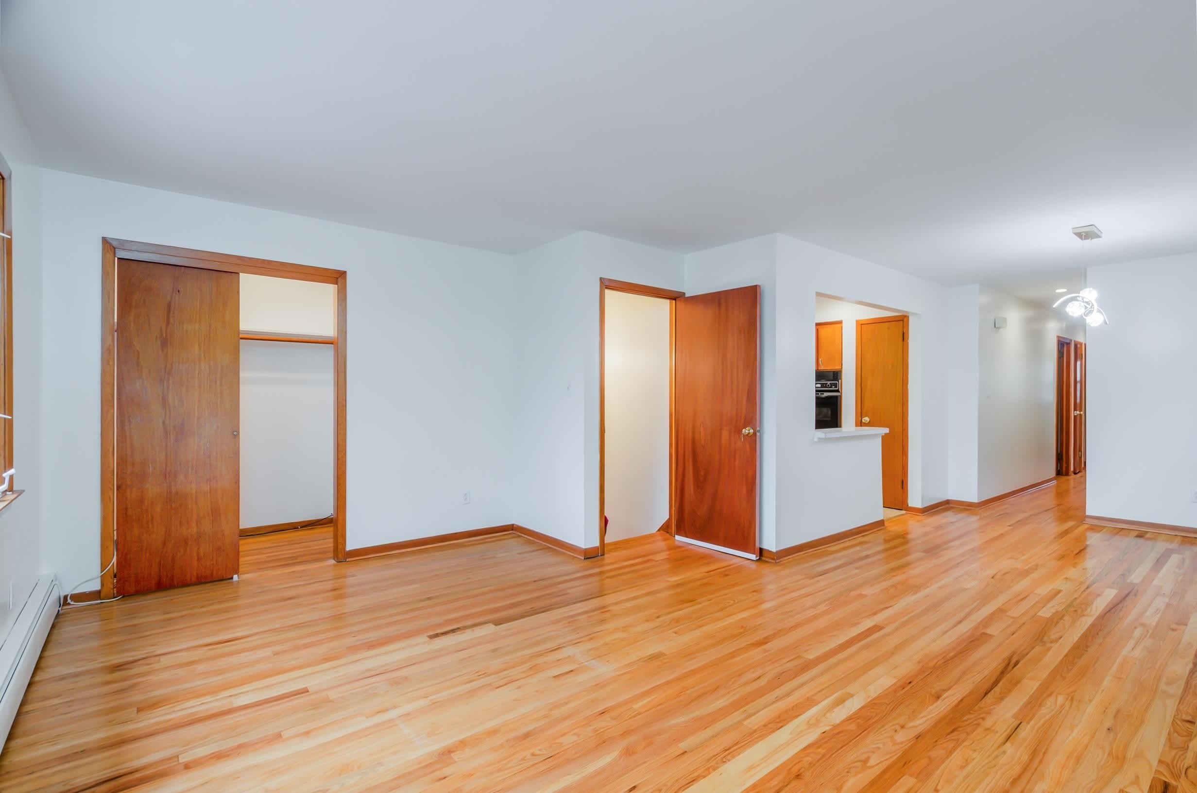 180 W 3RD ST – photo 1