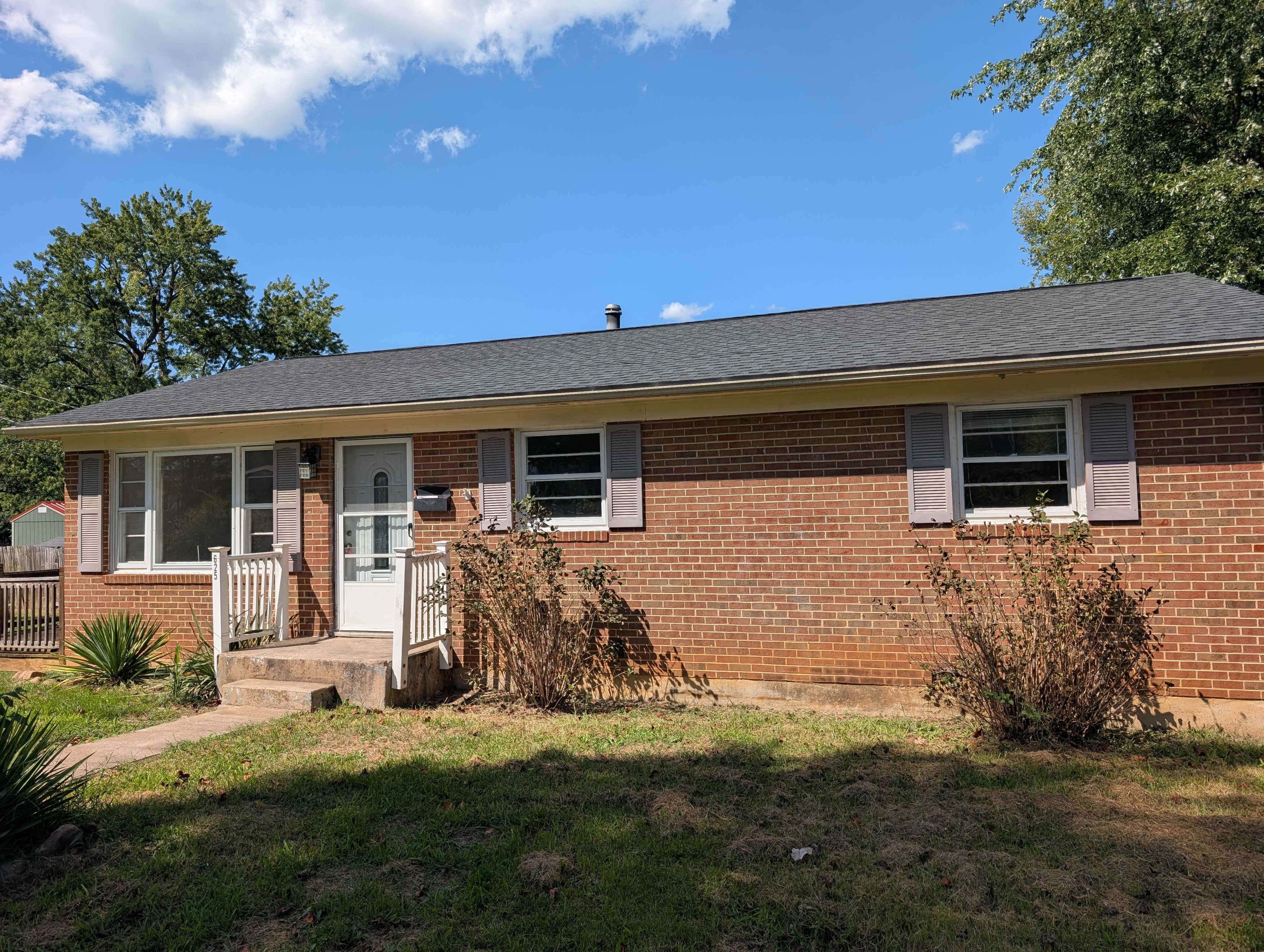 625 E 14th St – photo 1 of 9