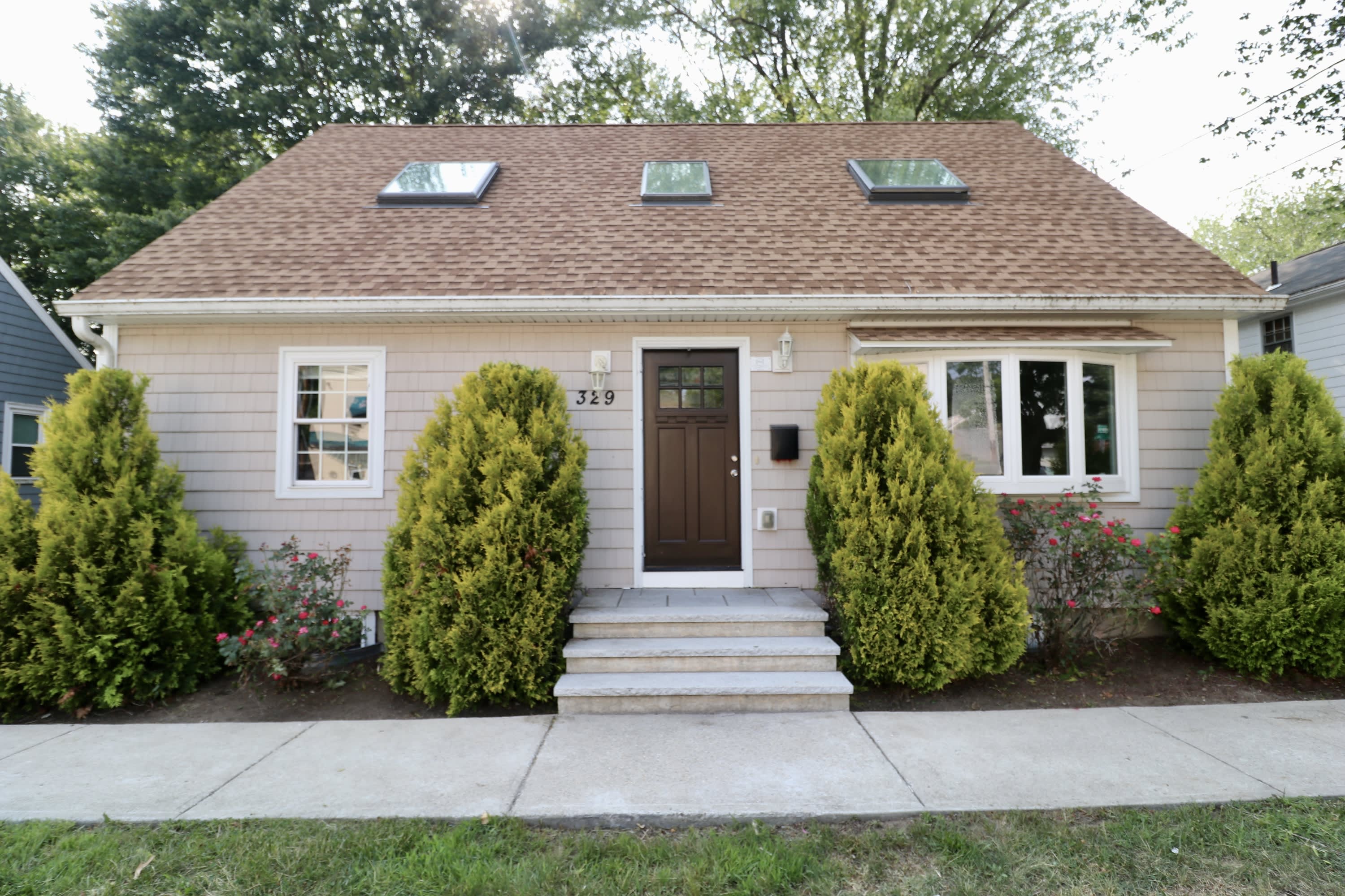 329 Bridge Street – photo 1 of 120