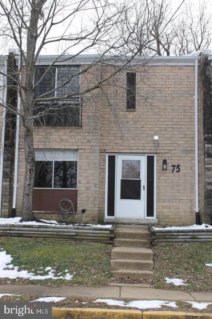 75 OAK Drive – photo 1 of 2