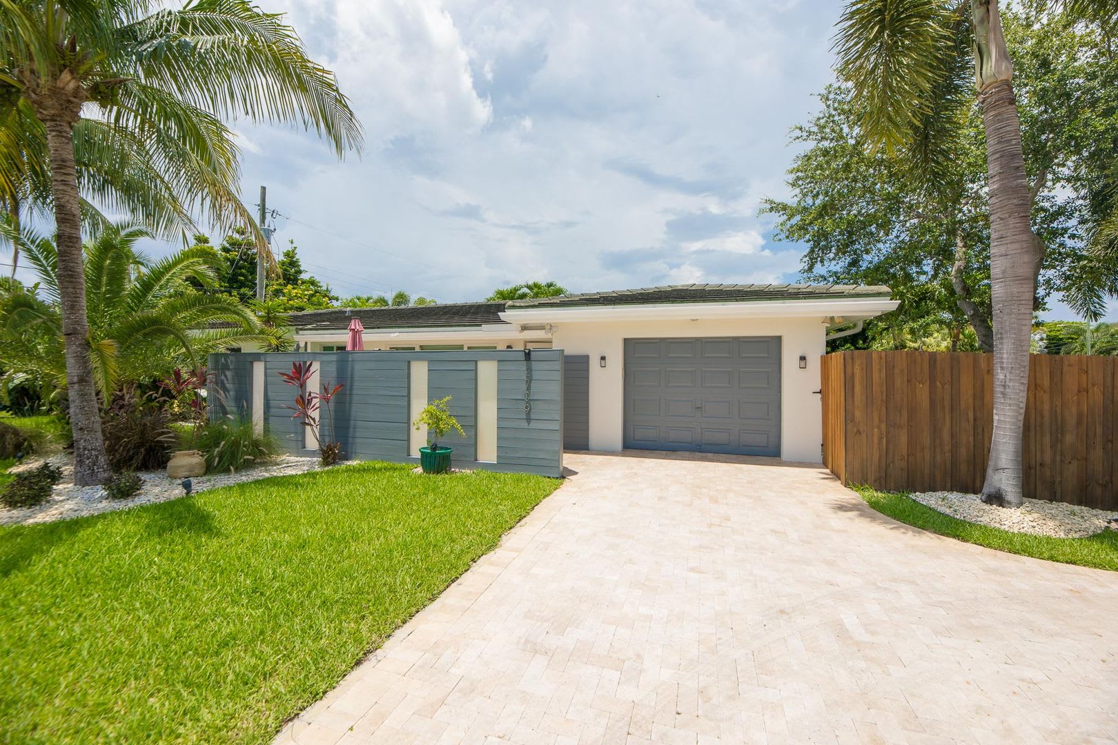 Magnificent Home In Wilton Manors Within Minutes From The Drive – photo 1