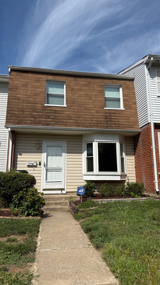 3-Bedroom Townhouse – photo 1 of 10