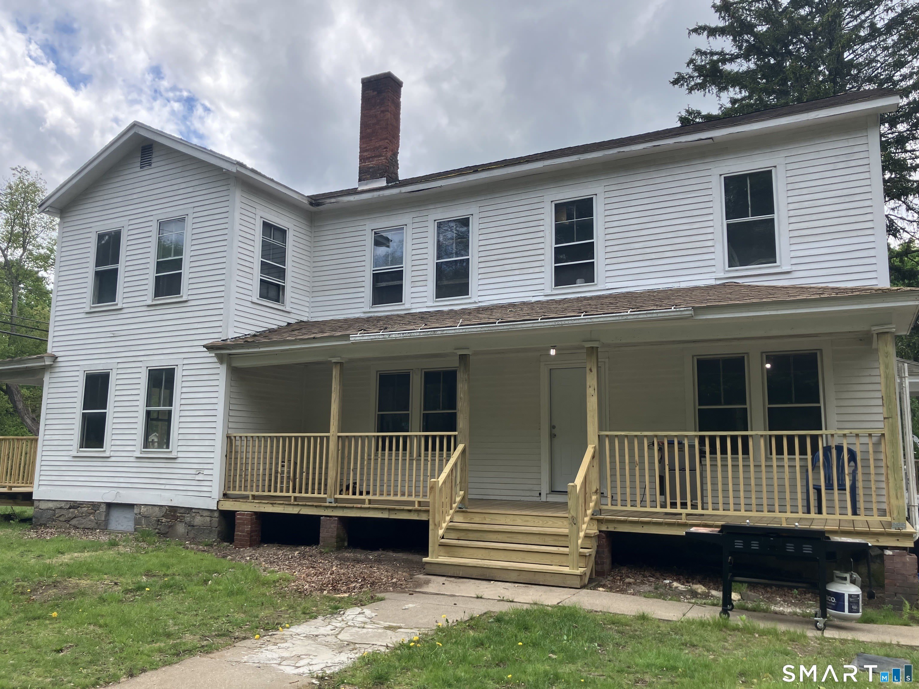 28 Village Street – photo 1 of 8
