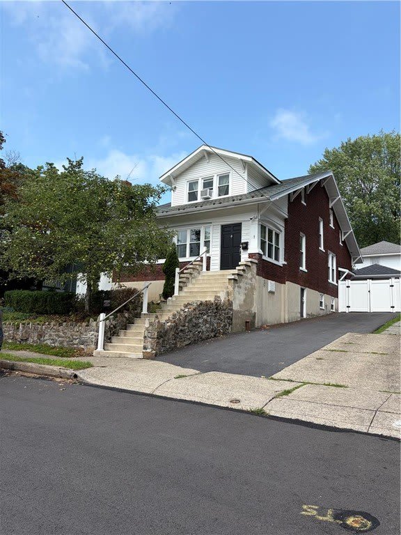 7 E Plainfield Avenue – photo 1 of 31
