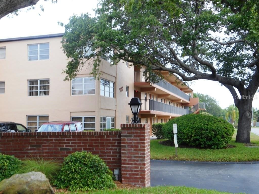 4600 98TH Way N – photo 1 of 19