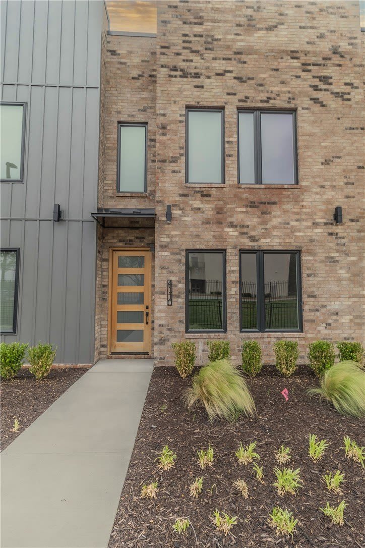 4110 W Wood Street – photo 1