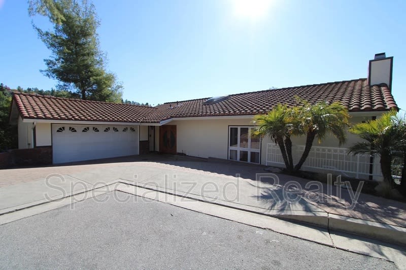 3694 Berwick Drive – photo 1