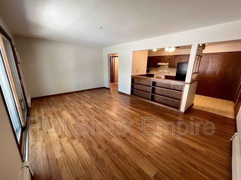 905 W 18th st – photo 1