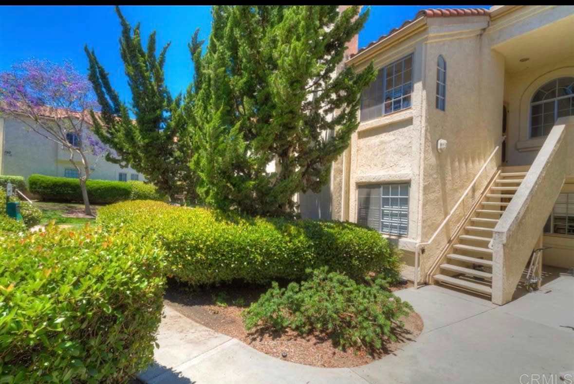 750 Breeze Hill Rd – photo 1