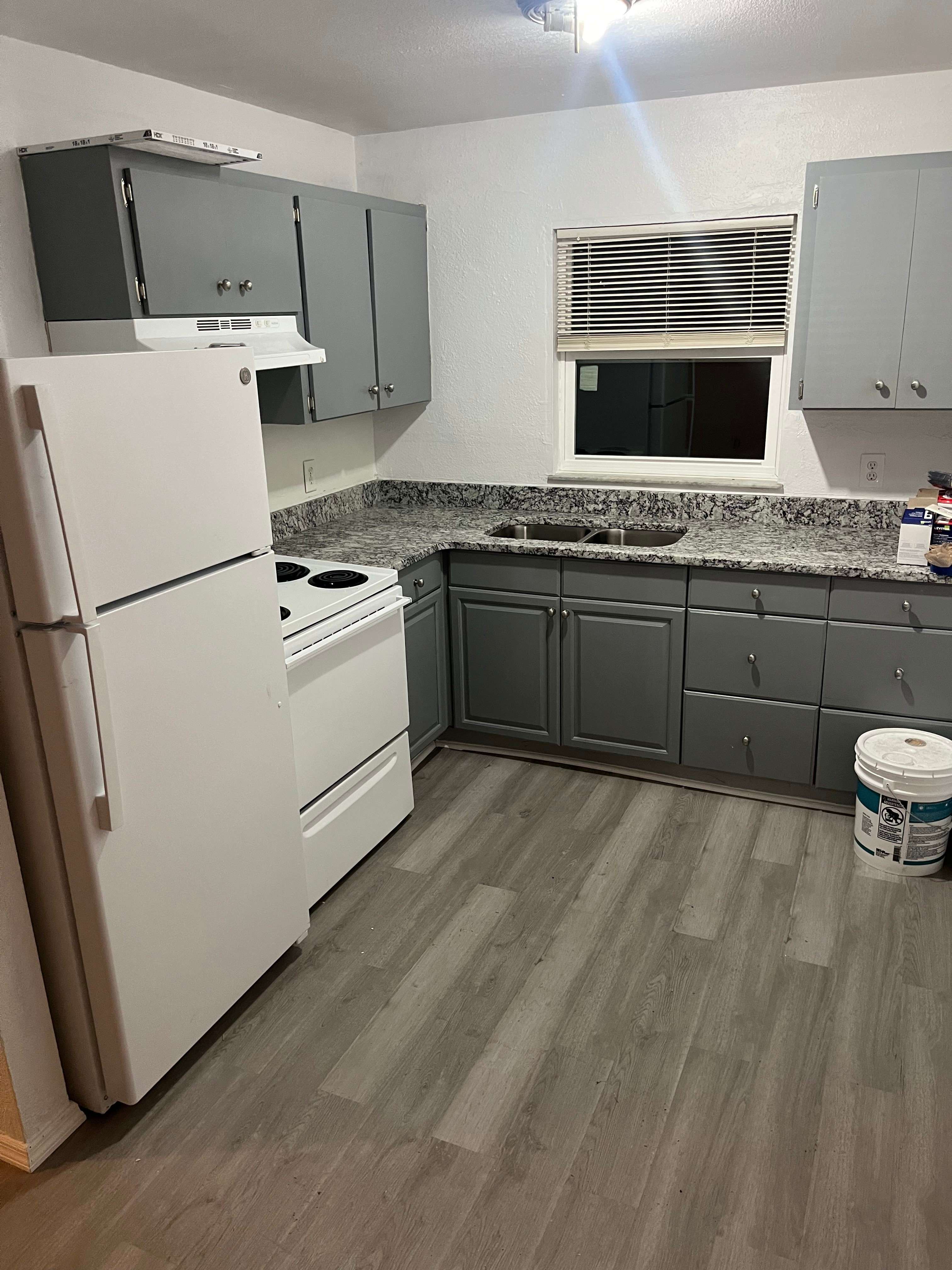 2390 Sw Lois Ave – photo 1 of 11