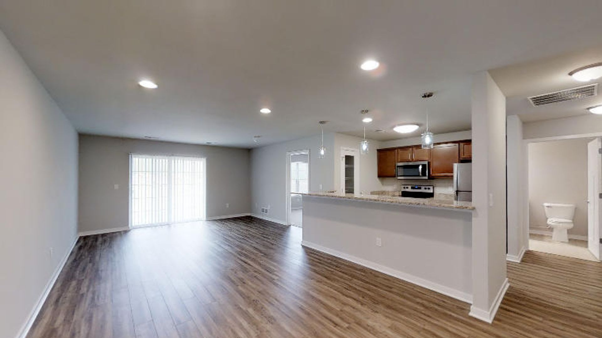 Condo Style Upper 2 Bedroom 2 Bathroom Apartment – photo 1 of 11