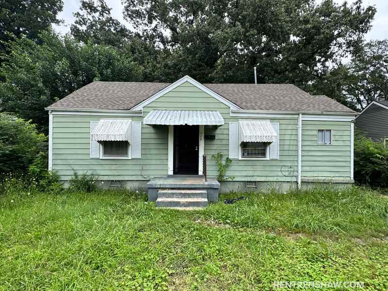 978 Dillworth St – photo 1