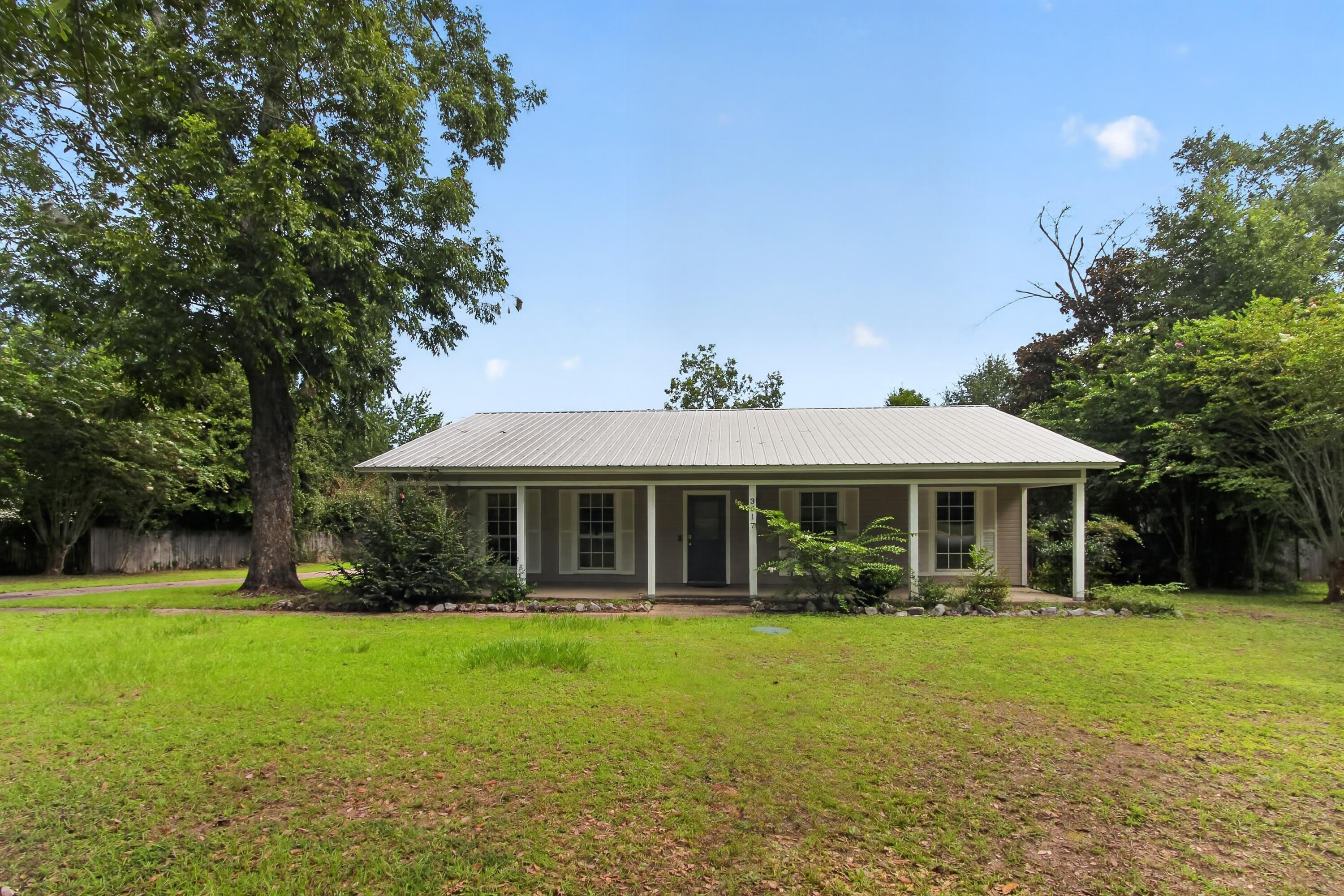 3017 Airport Road – photo 1
