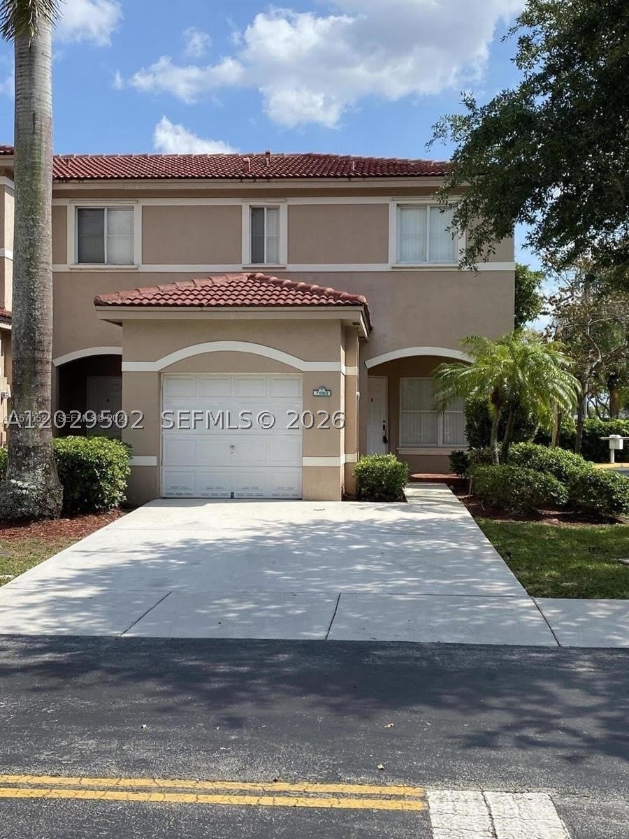 7980 S Southwood Cir – photo 1