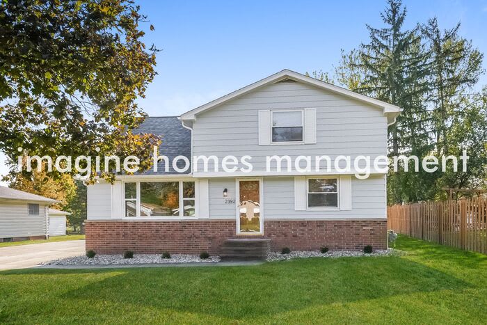 2392 Ashdale Drive – photo 1