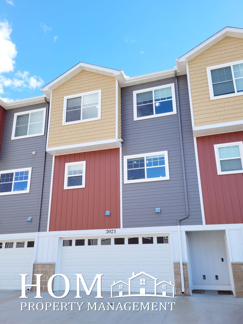 Modern 4BR/2.5BA Townhome Available 8/1 – photo 1 of 26