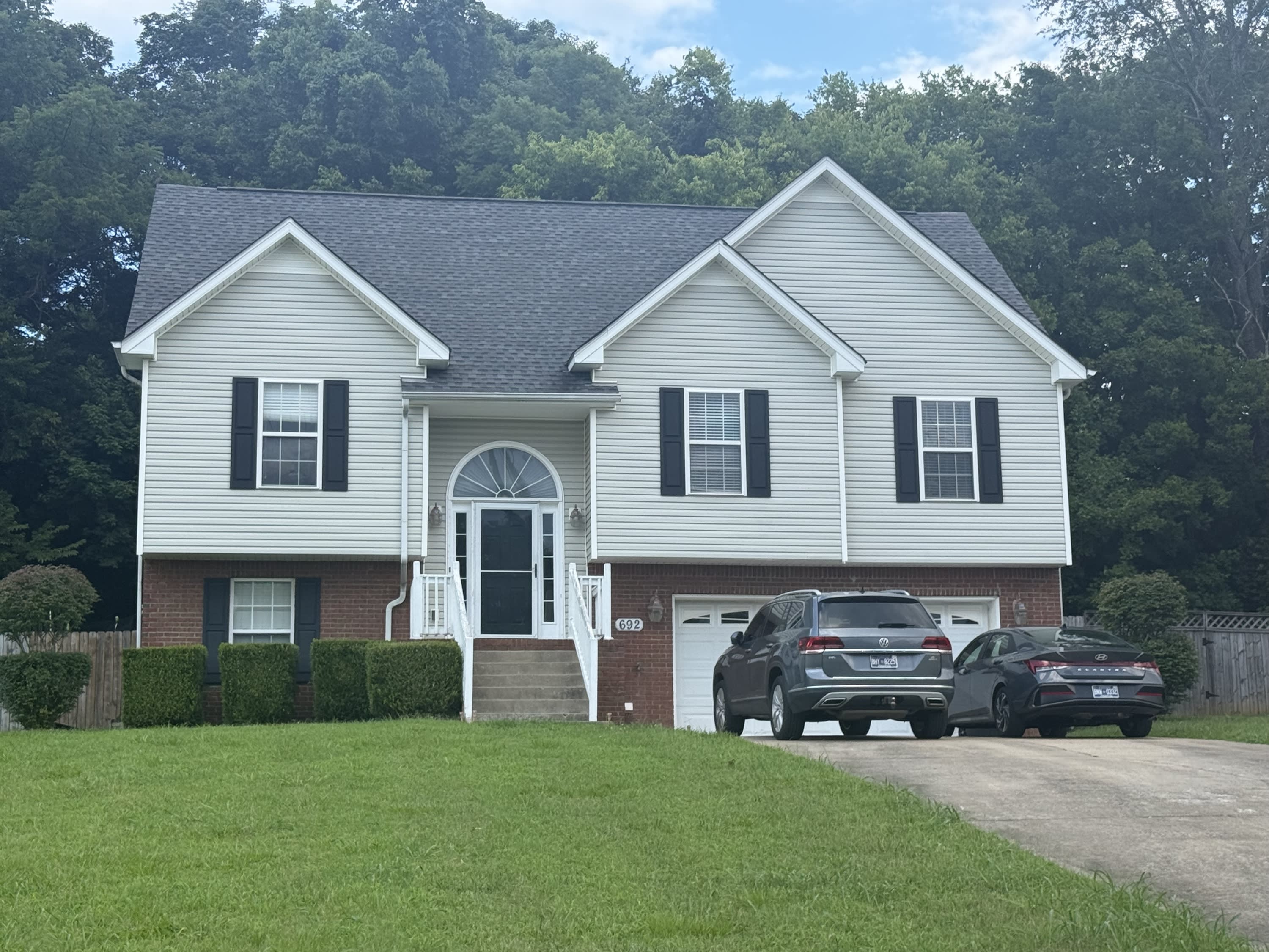 692 Winding Bluff Way – photo 1