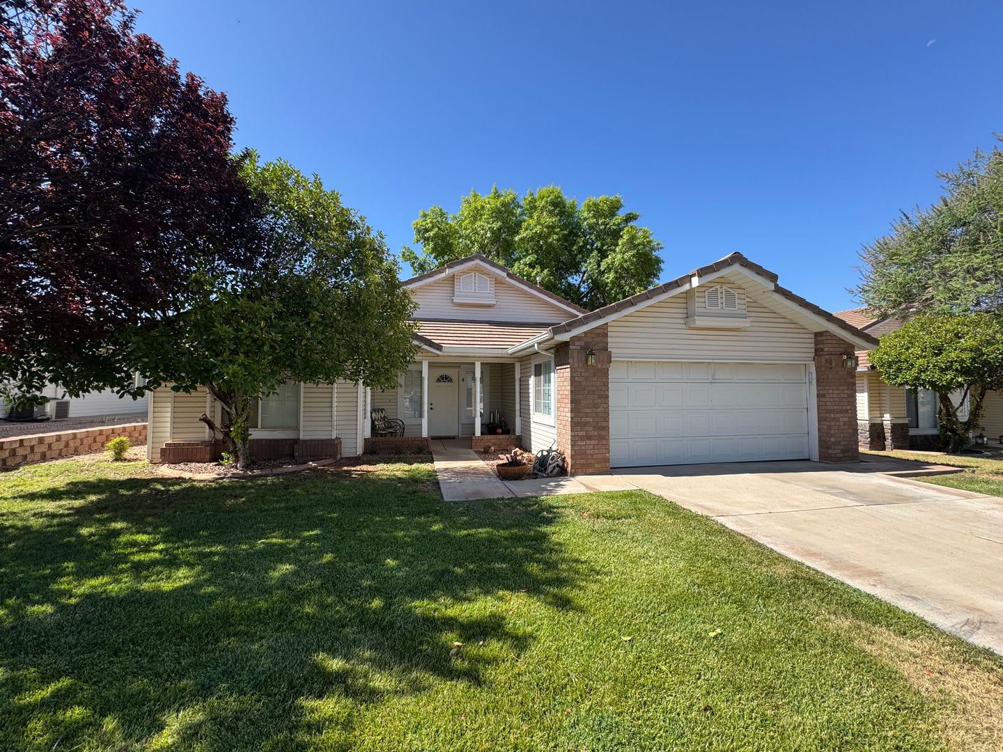 2 Bedroom home near Shadow Mountain Park! – photo 1