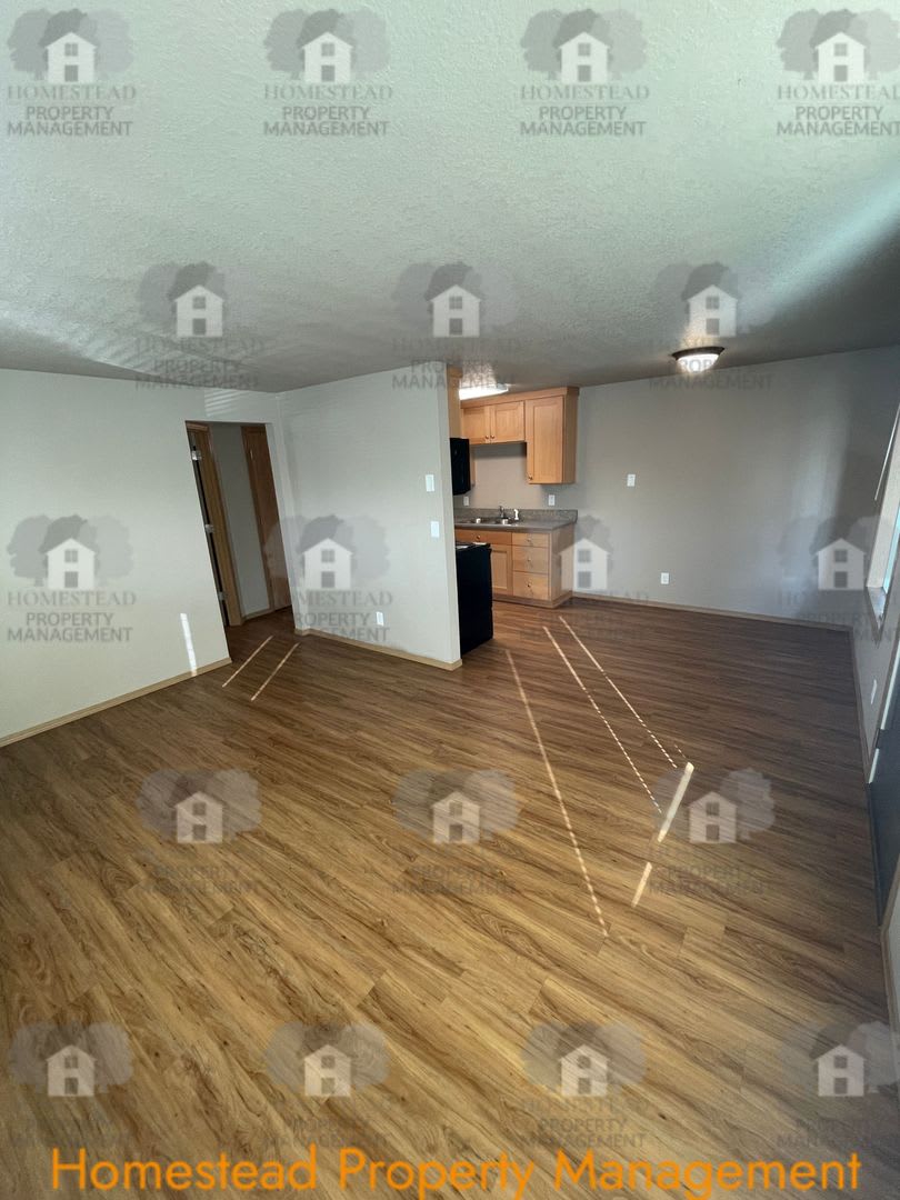 360 – photo 1 of 11
