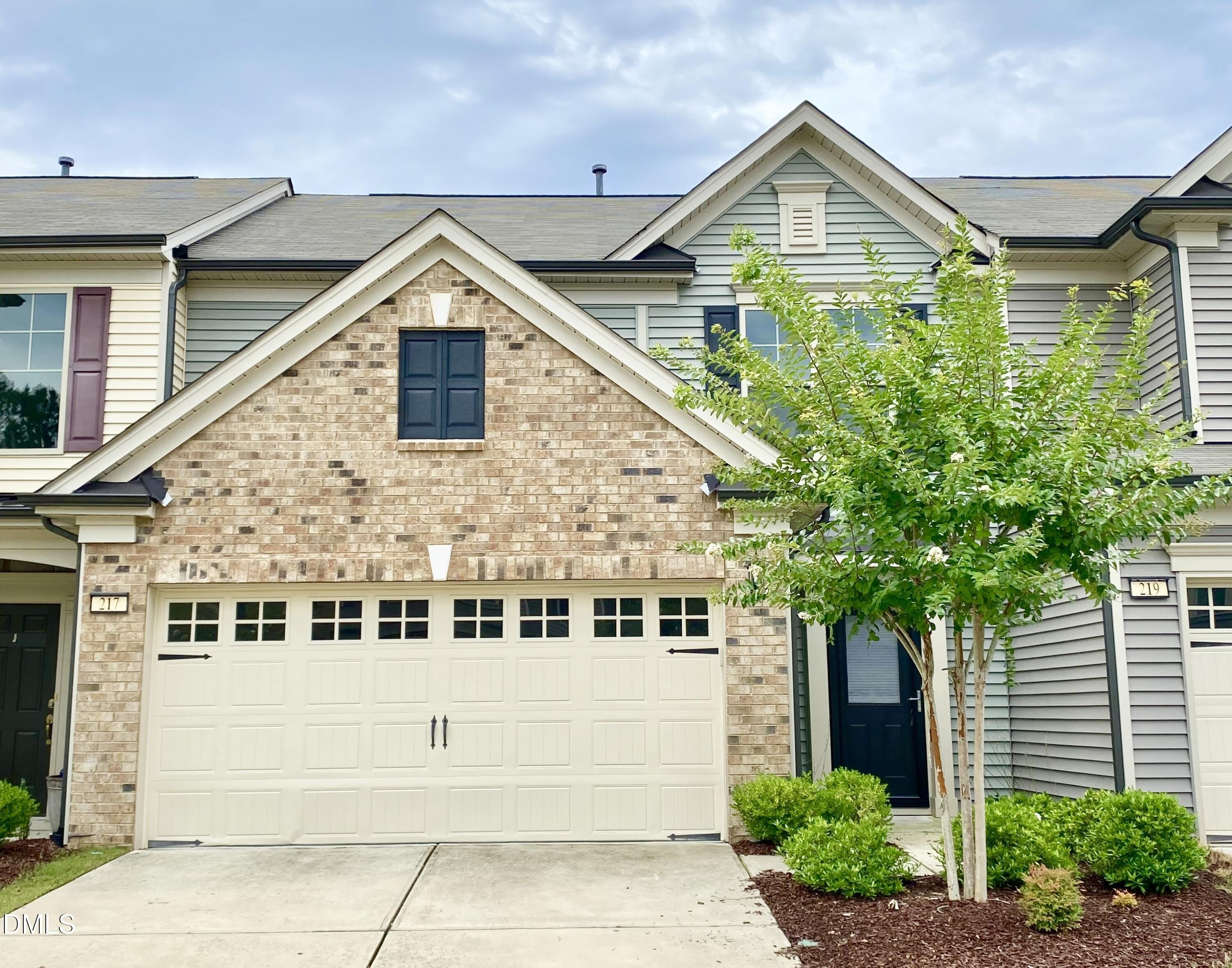 217 Lynchwick Lane – photo 1 of 24