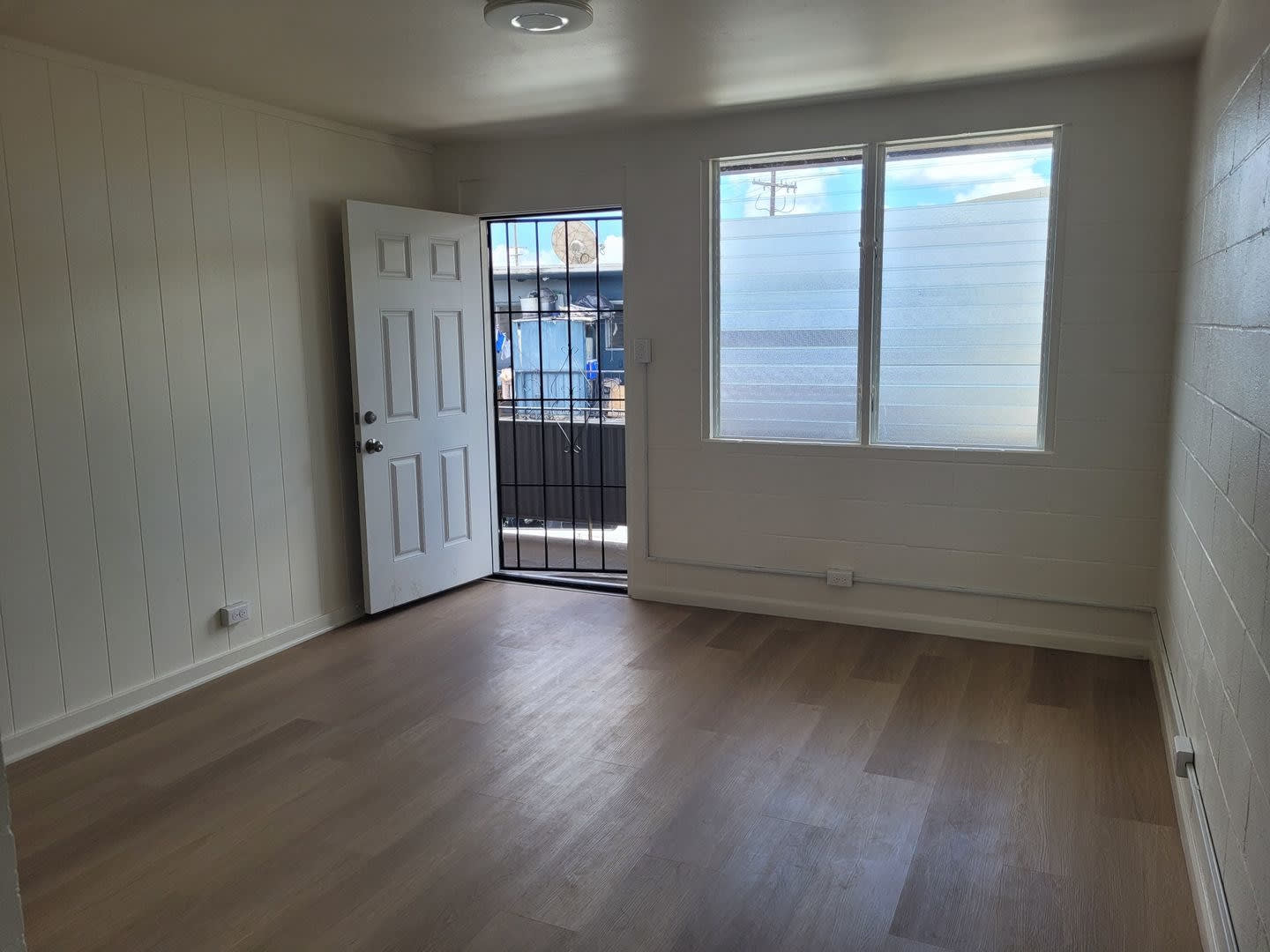 Recently Renovated 2bd, 1ba, 1pkg 700sqft. for $1750 – photo 1 of 9