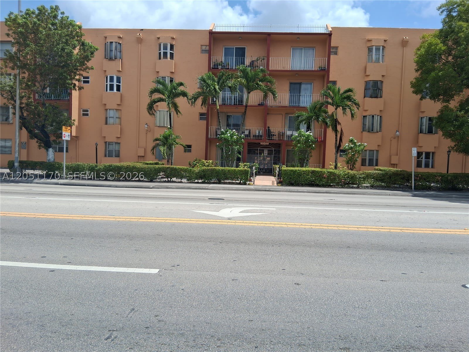 6200 W Flagler St – photo 1