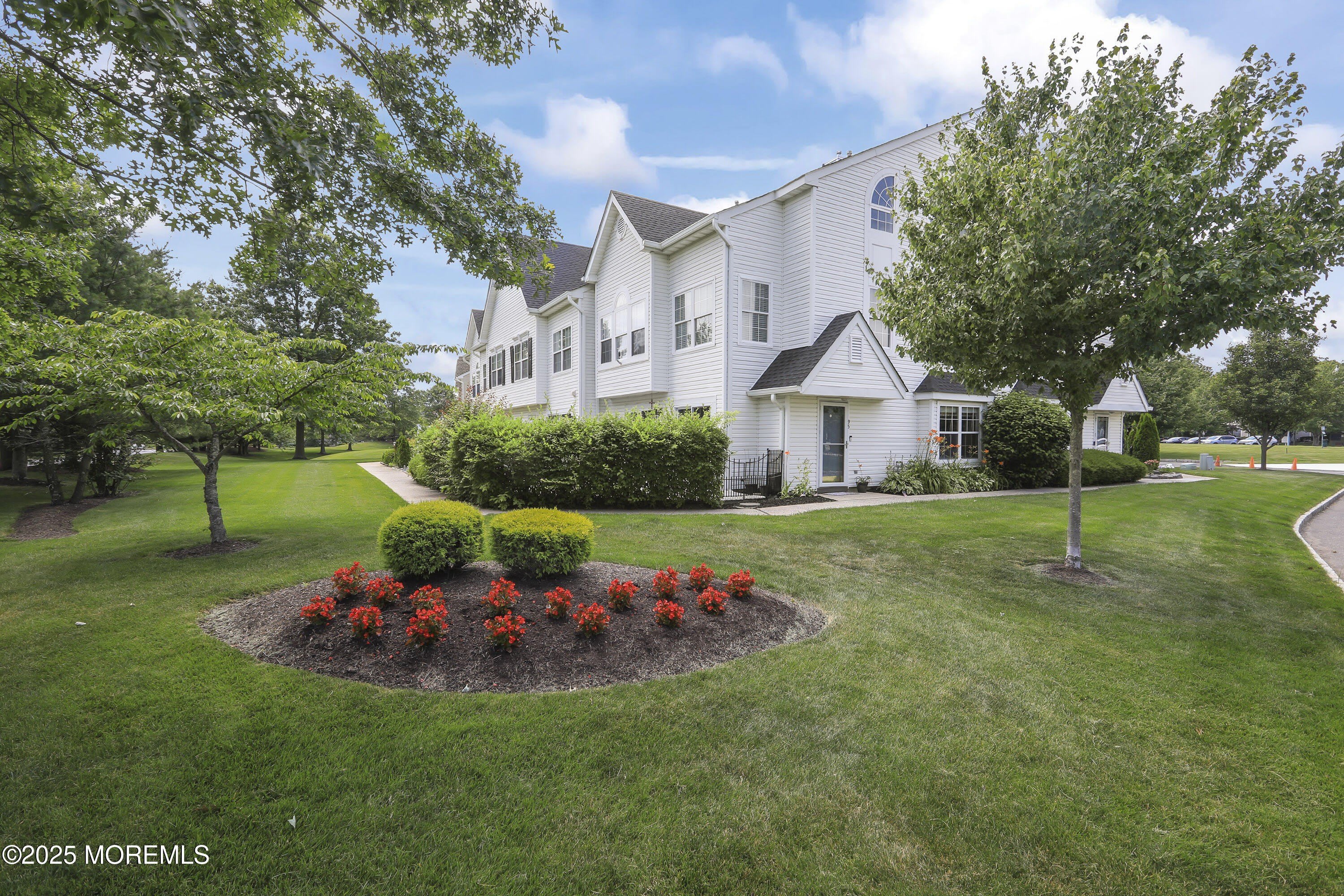 95 Madison Court – photo 1 of 64