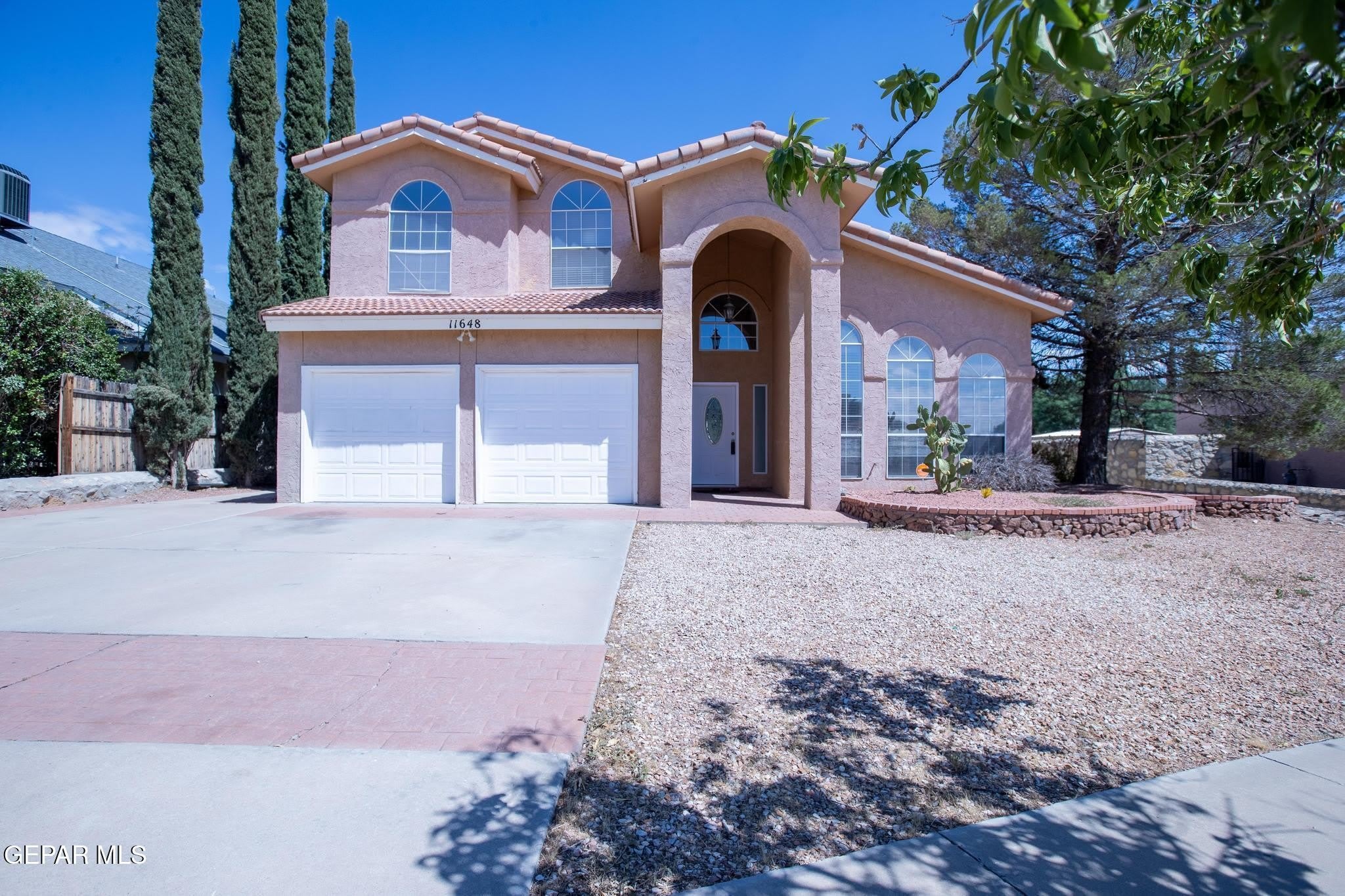 11648 LAKE ERIE Drive – photo 1