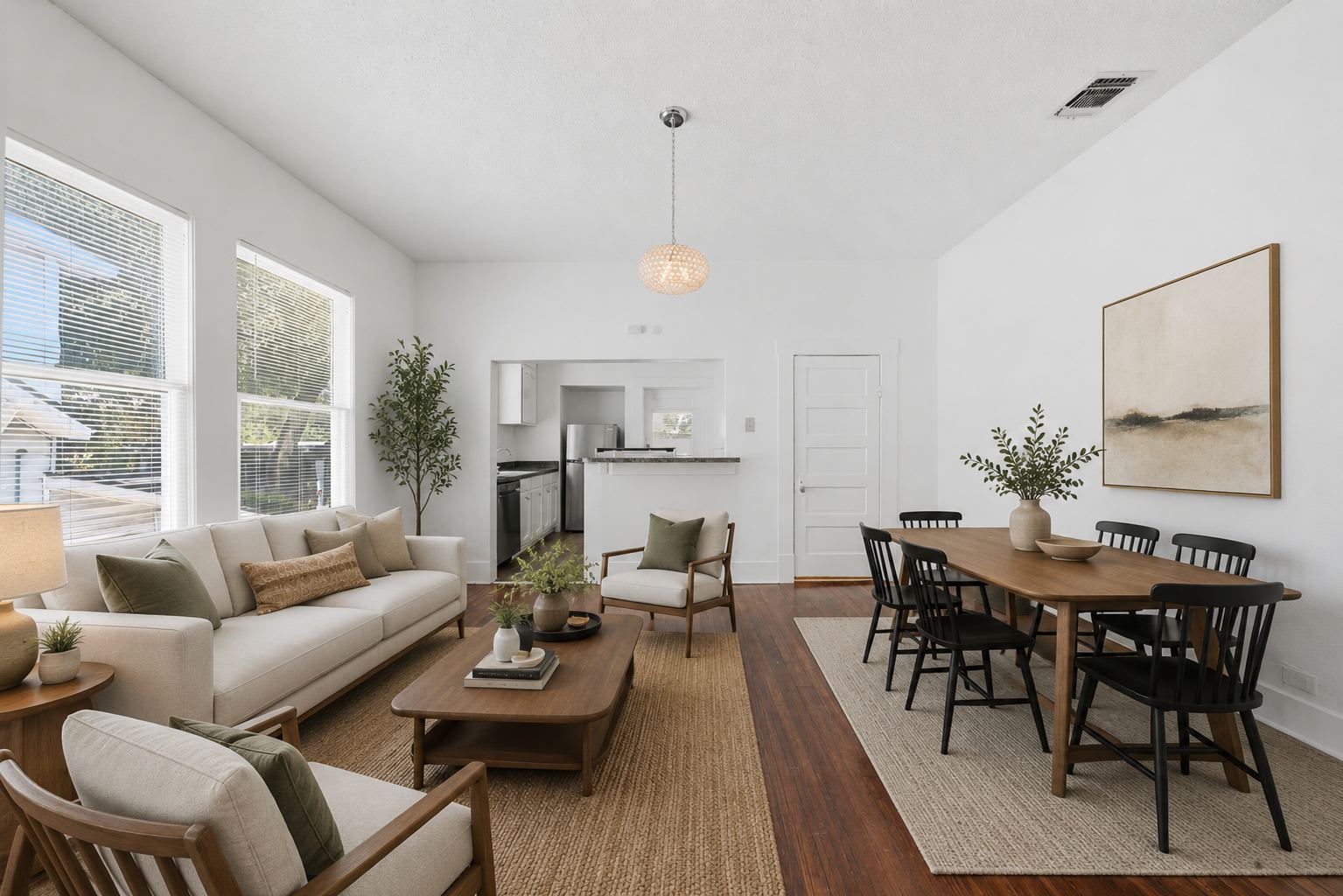 141 East Woodlawn Avenue – photo 1