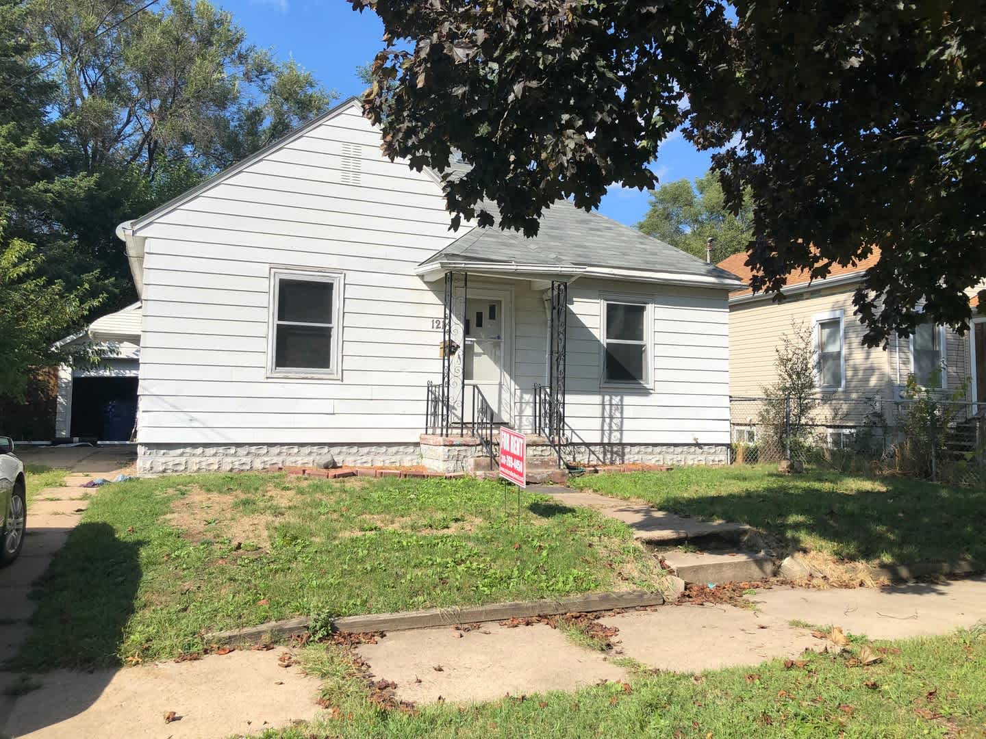 Updated 2 Bedroom, 1 Bathroom House for Rent located at 121 Butler in Waterloo – photo 1