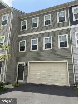 240 PARKLAND DR – photo 1
