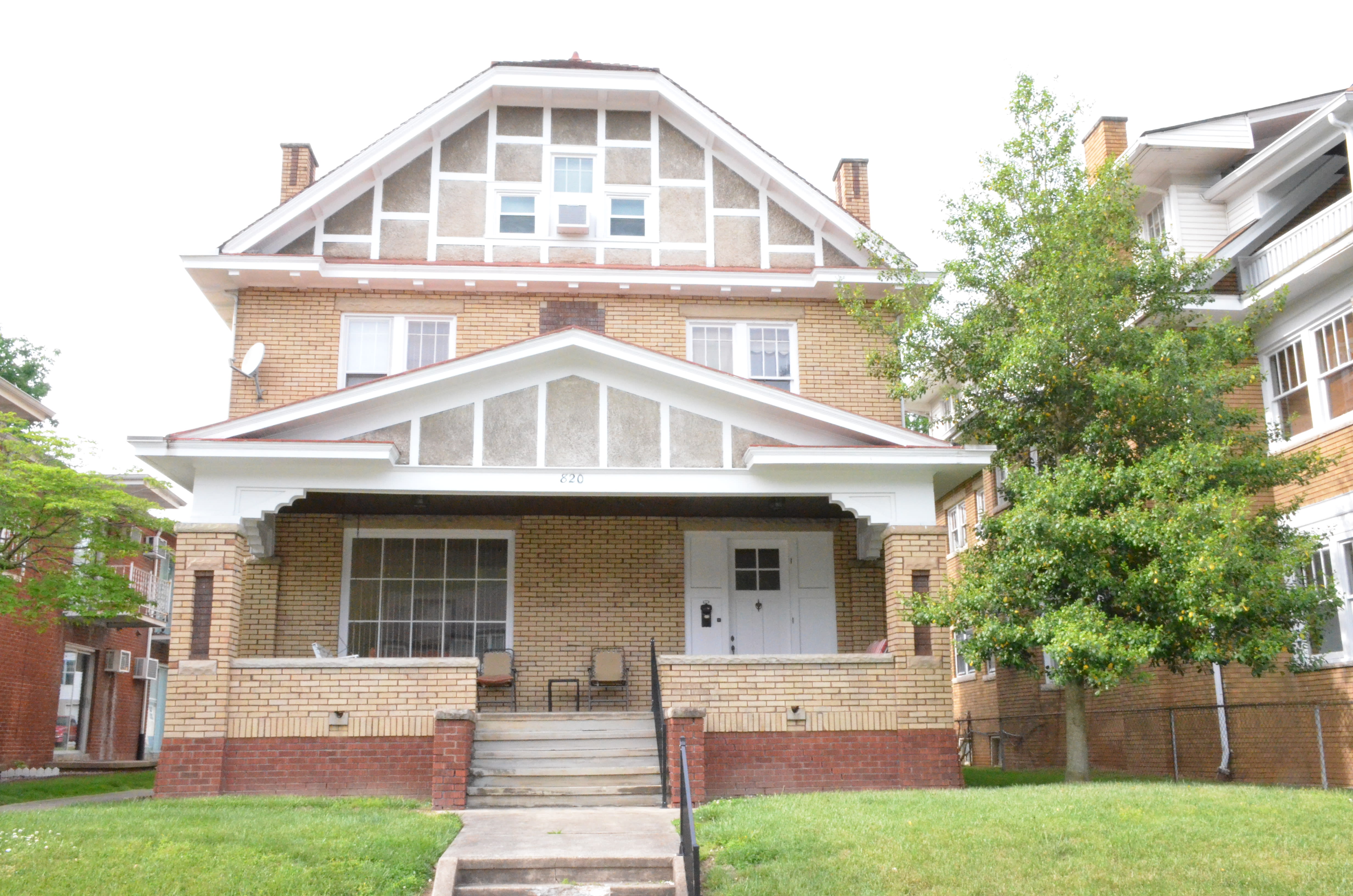 820 12th Avenue – photo 1