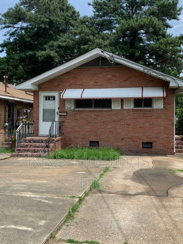 430 Greenbriar Ave – photo 1 of 6