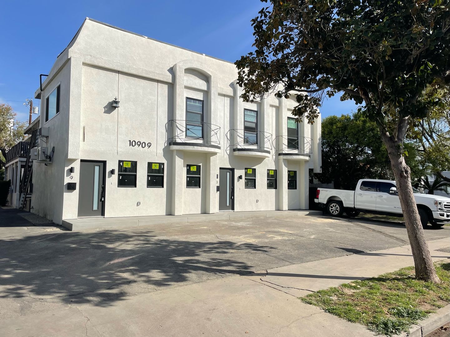 Morrison – photo 1