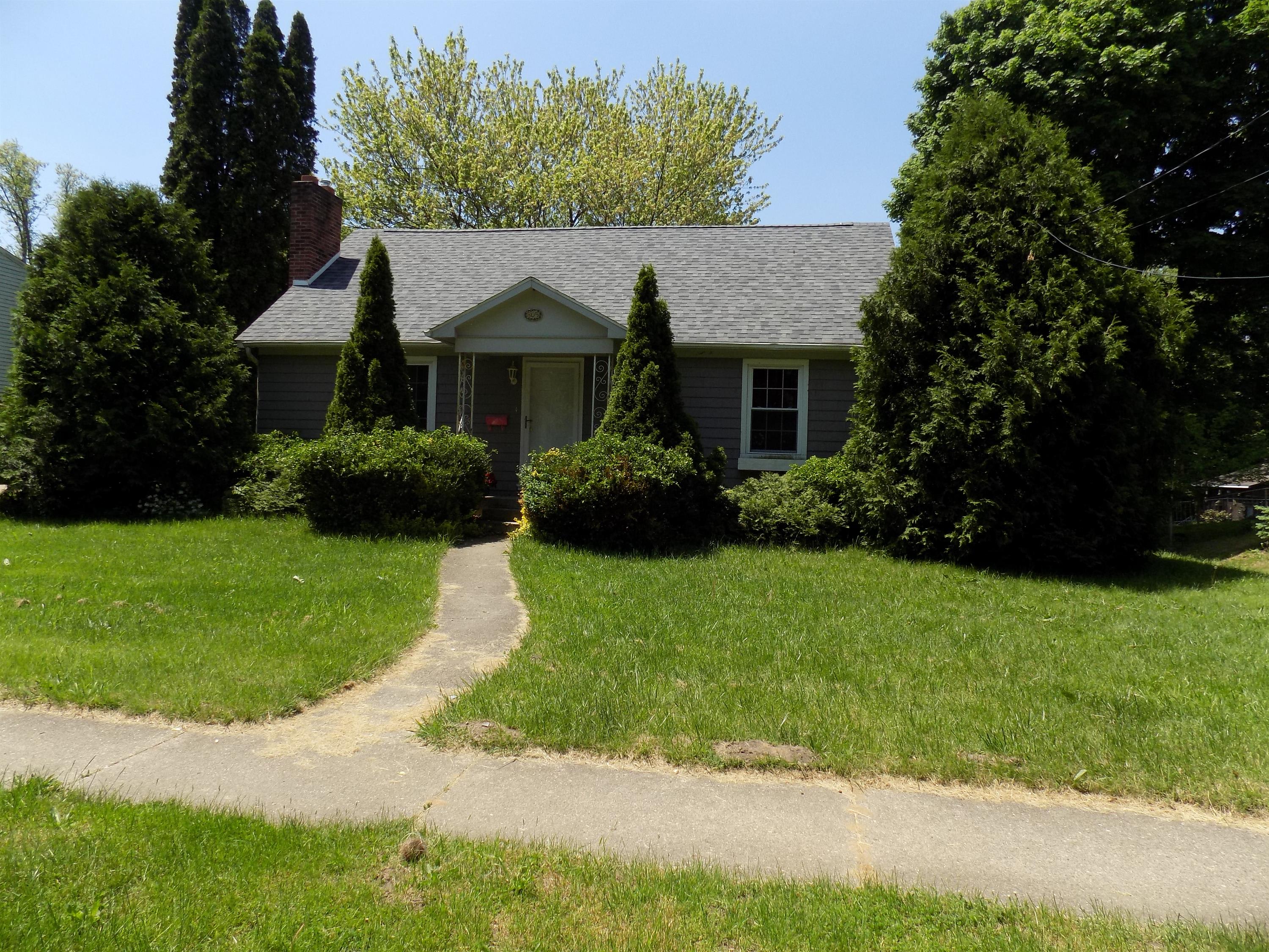 805 N Monroe Street – photo 1 of 34