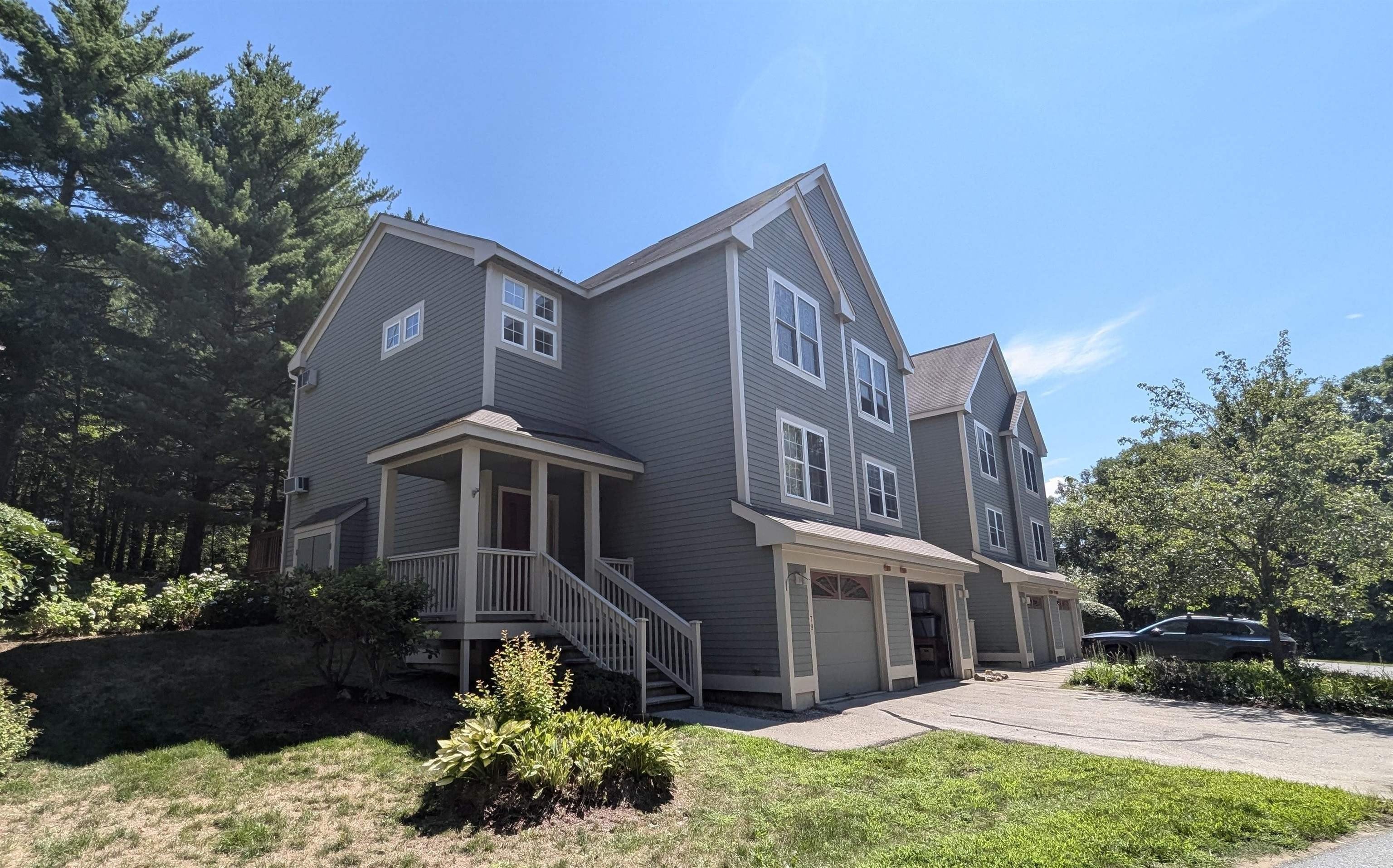 1465 Hooksett Road – photo 1 of 32