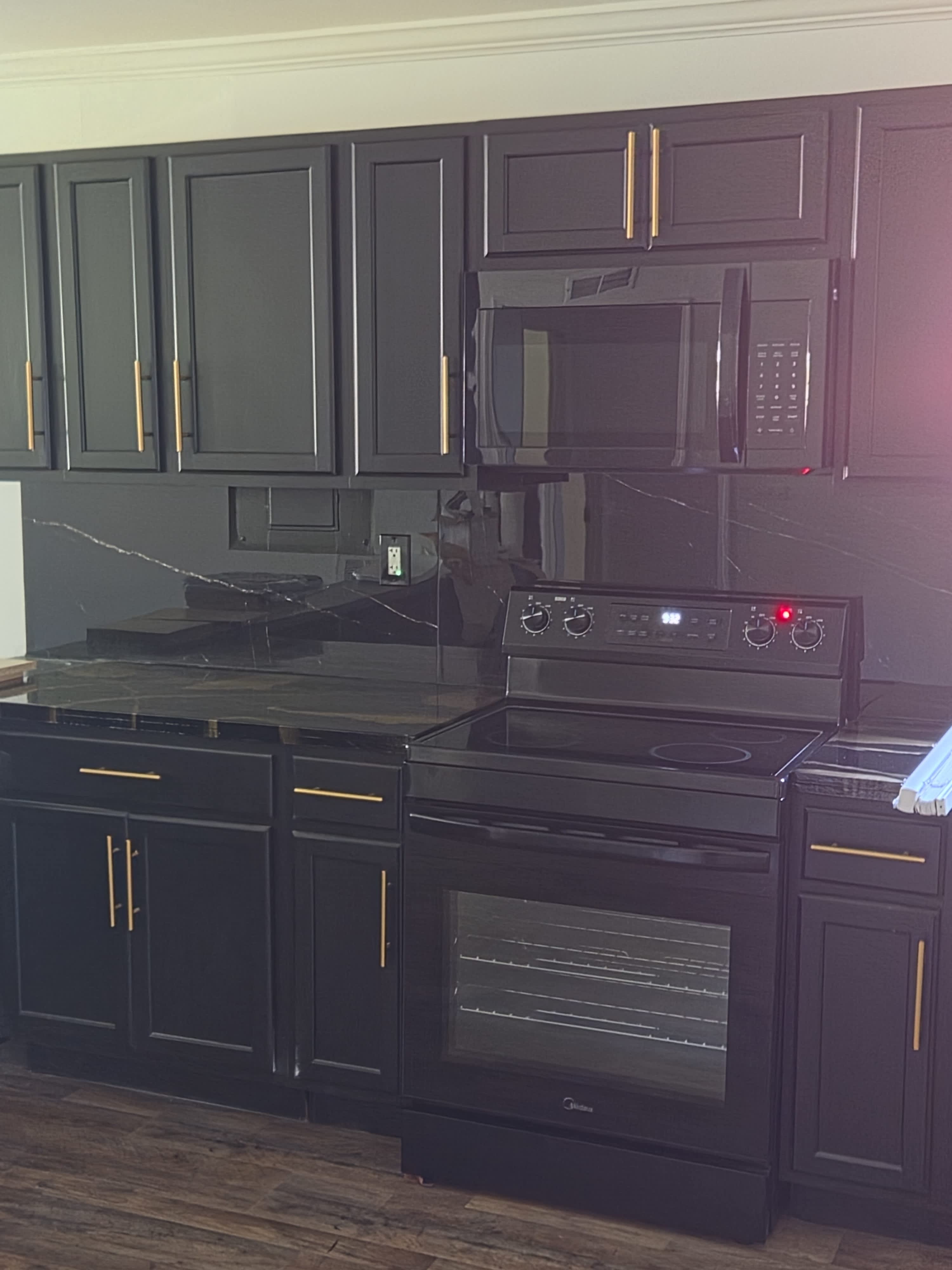 408 6th Avenue Southwest – photo 1 of 12