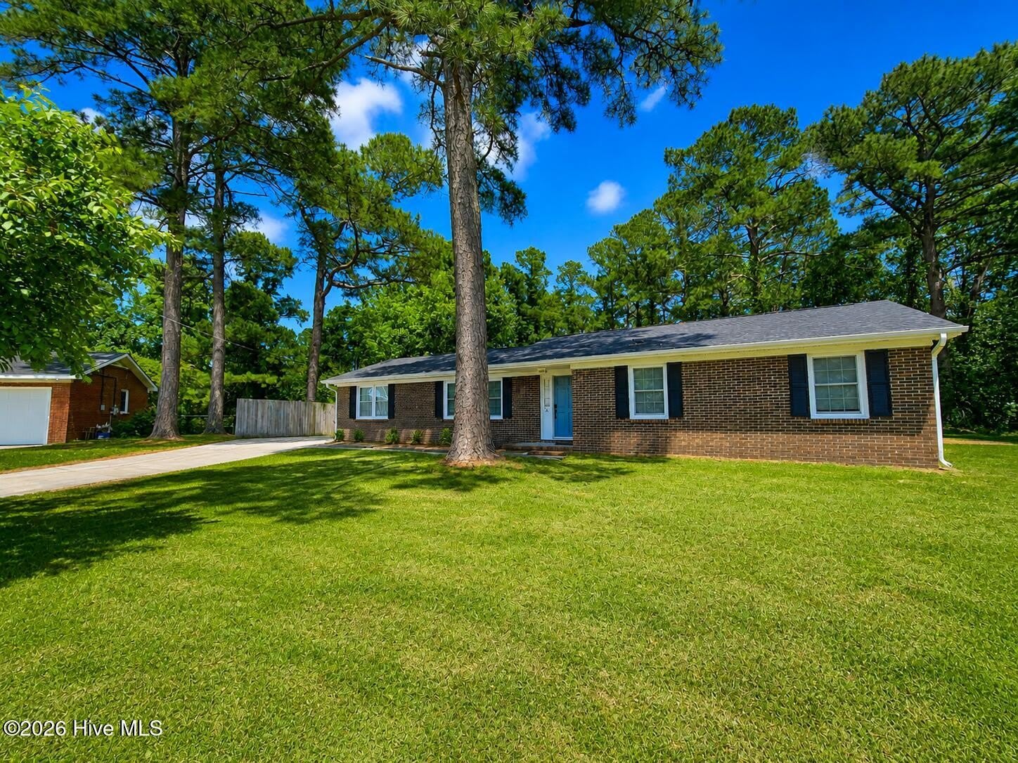 34 Heritage Court – photo 1 of 26