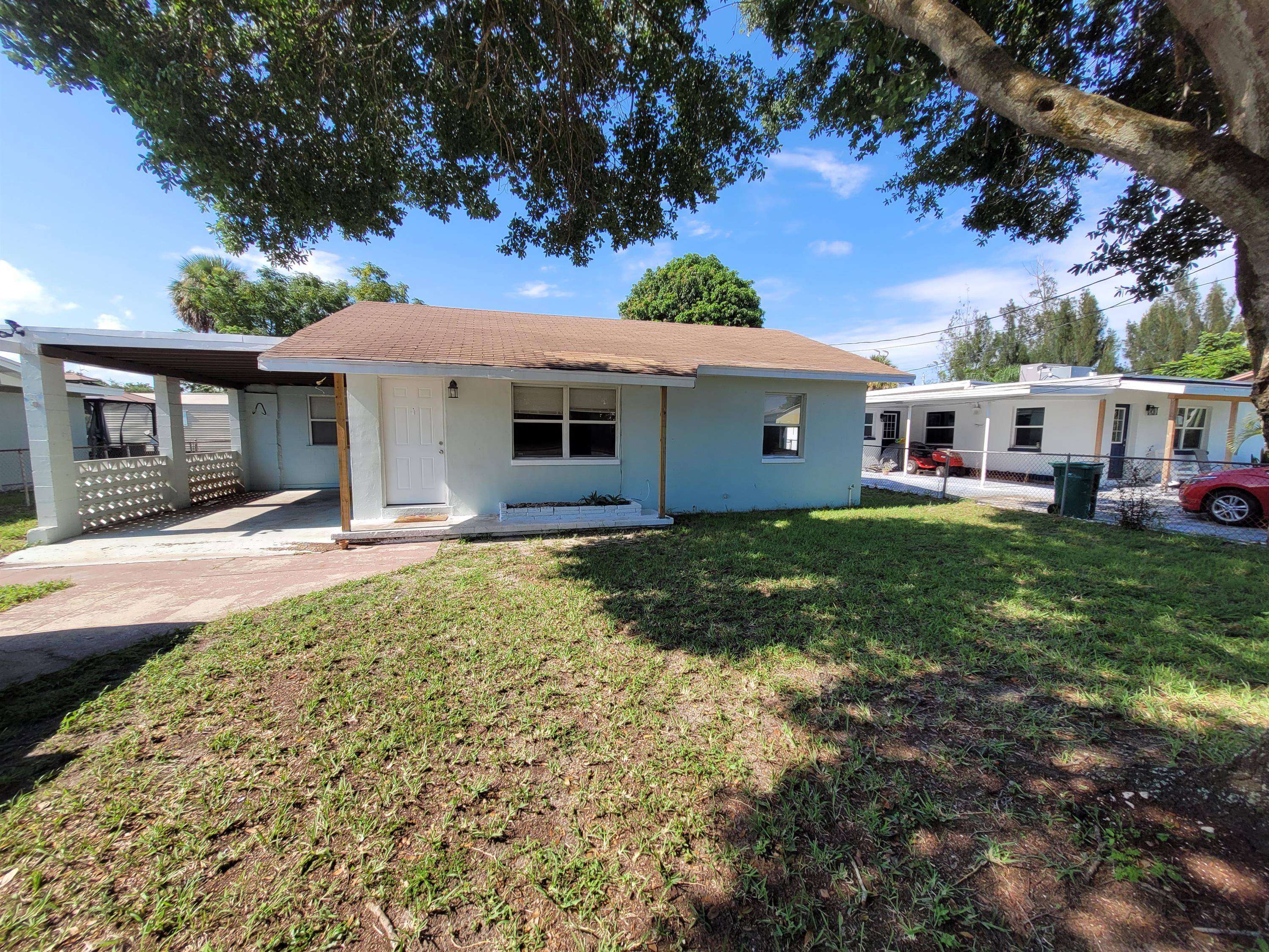 114 Cocoa Pl – photo 1 of 136