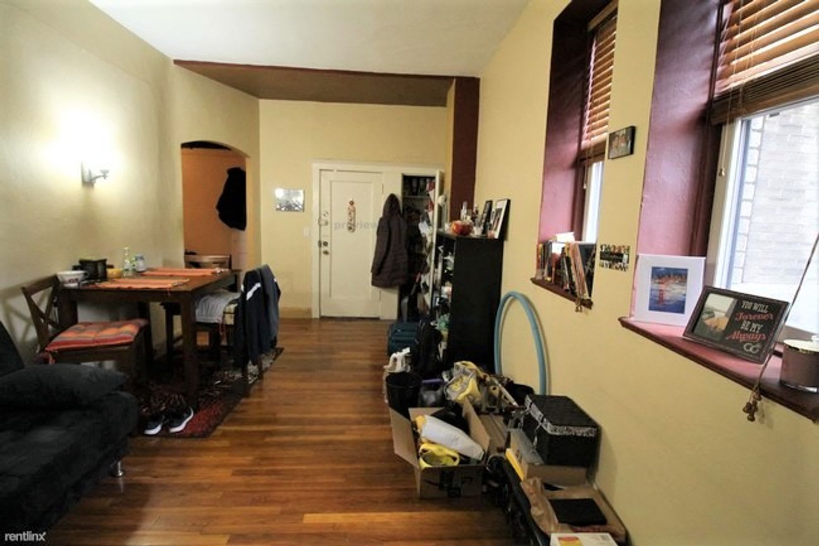 1 Bed Available 9/1/26 on the Green Line – photo 1