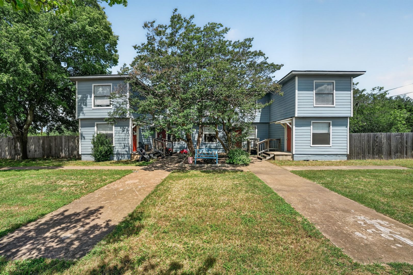 Spacious 4-Bedroom Home with Brand-New Flooring + 2 Weeks FREE in Lago Vista! – photo 1 of 22
