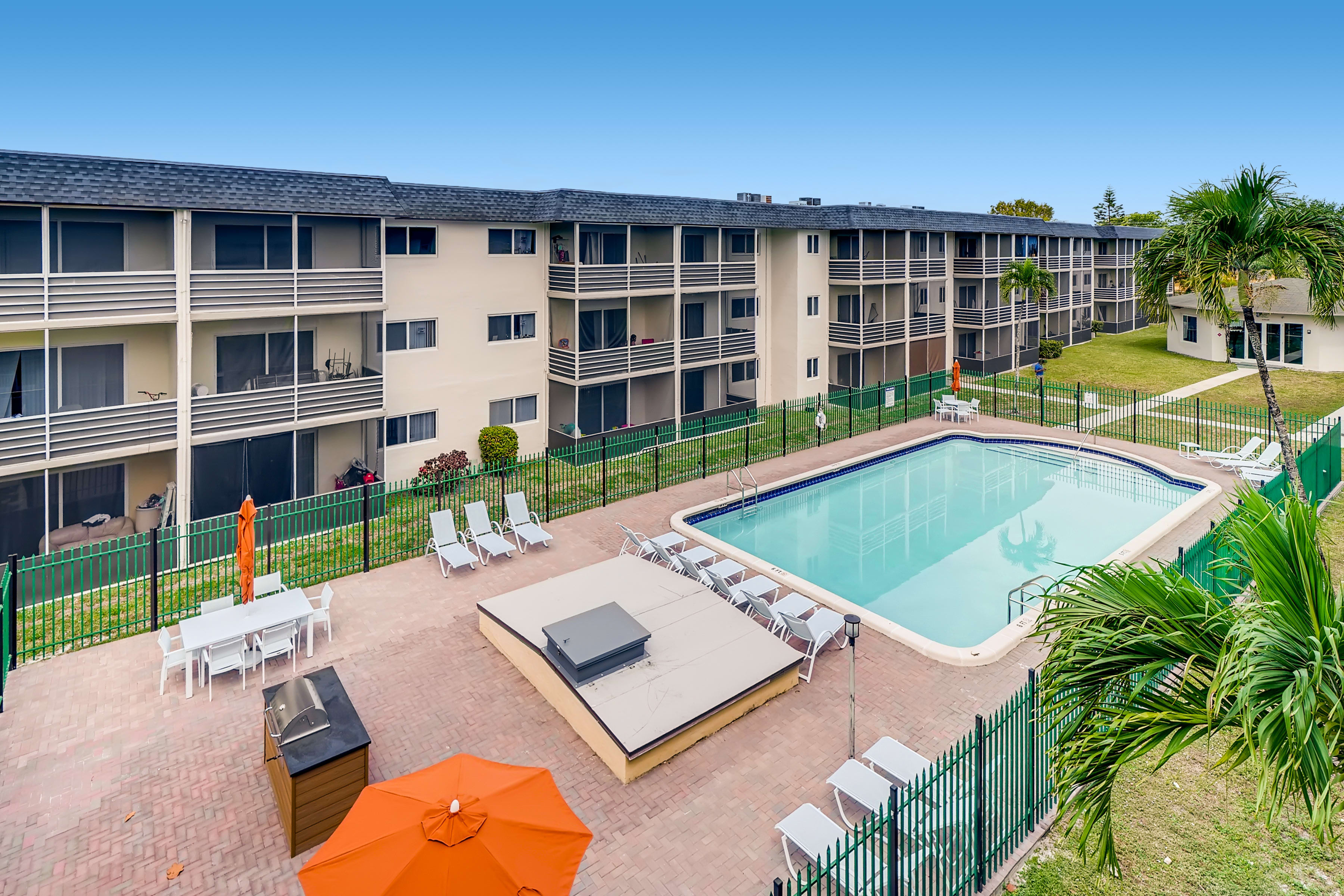 Spectra Palms – photo 1