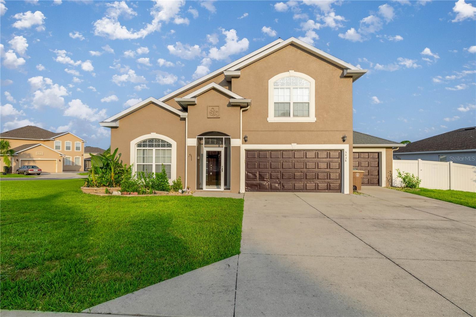 5438 SW 49th Ave – photo 1