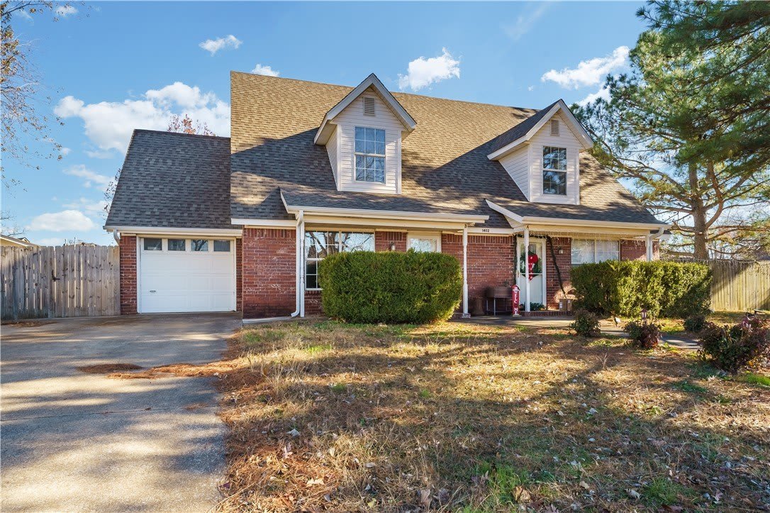 1402 Camellia Drive – photo 1
